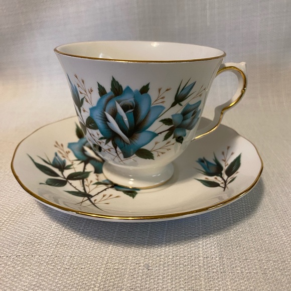 Vintage 1950s Royal Vale Bone China Tea Cup & Saucer #8611 - Picture 1 of 8